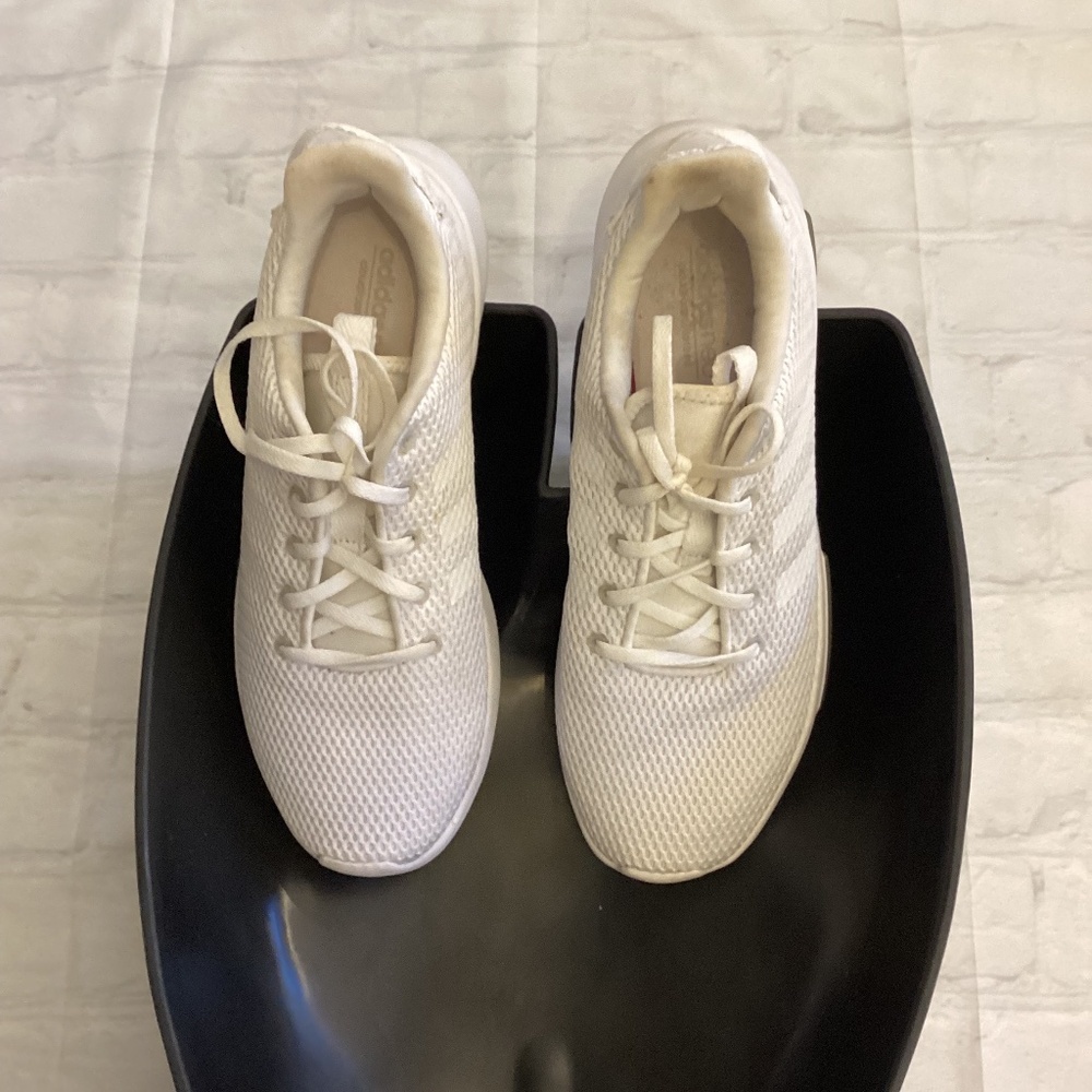 ADIDAS SNEAKERS (SIZE 10) - Picture 1 of 8